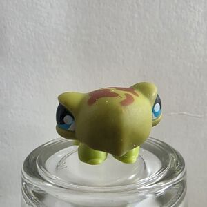 2/$20 Littlest Pet Shop LPS 393 Green Brown Camo Blue Heart Shell Eyes Turtle